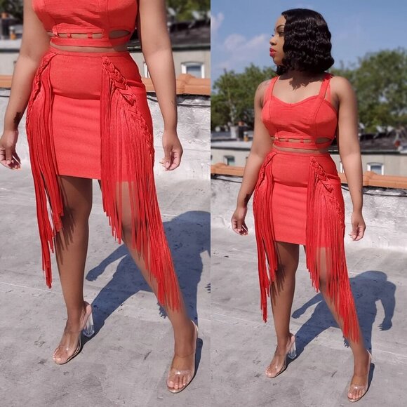 CRIMSON RED BODY-CON BANDAGE FRINGE MINI SKIRT - Picture 2 of 8